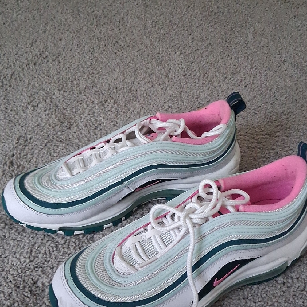 Nike Women's White and Pink Sneakers